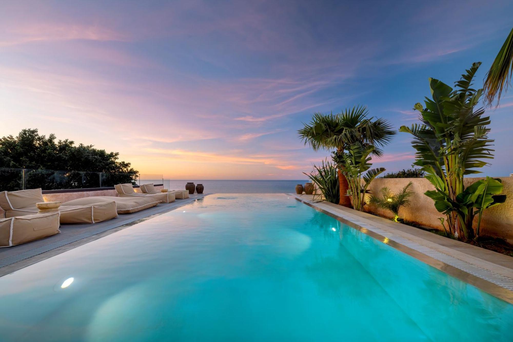 Casa Tequiero, An Ethereal Seaview Retreat, By Thinkvilla Hersonissos  Exterior photo